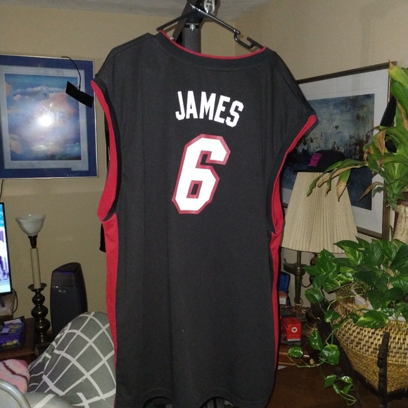 LeBron James Adidas 3XL Jersey - Picture 6 of 8